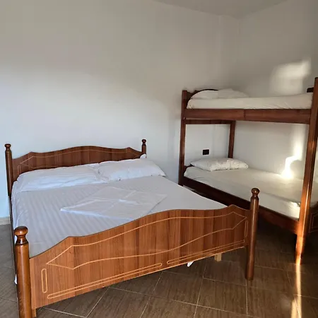 Eldo Apartment *